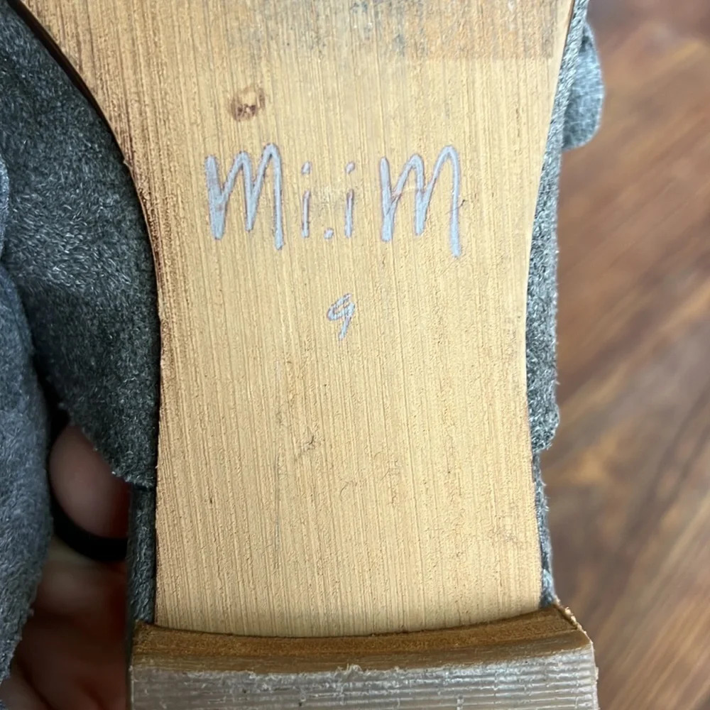 Mi.iM Womens Slip On Mule Gray Pointed Toe Ruffle Trim Low Block Heel sz9 - Picture 5 of 10